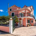 Artemis Superb 2 Bedroom 700 M Away From The * Миния