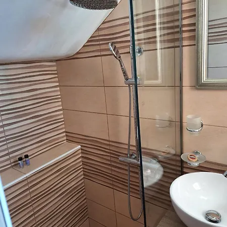 Apartment Artemis Superb 2 Bedroom 700 M Away From The