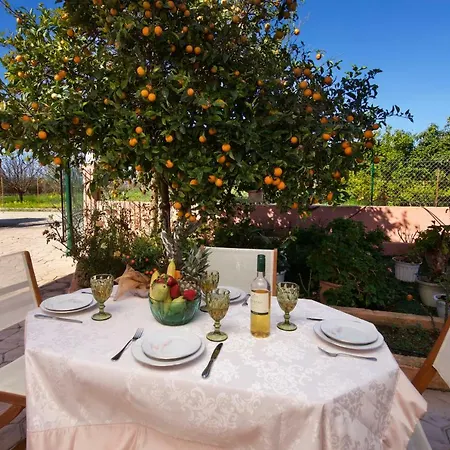 Artemis Superb 2 Bedroom 700 M Away From The Apartment