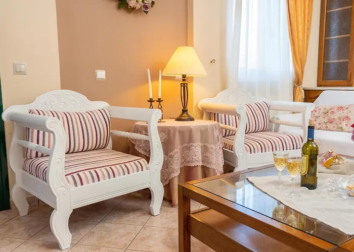 Artemis Superb 2 Bedroom 700 M Away From The *