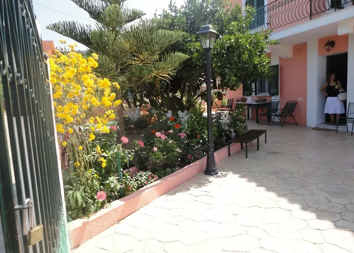 Artemis Superb 2 Bedroom 700 M Away From The Minia