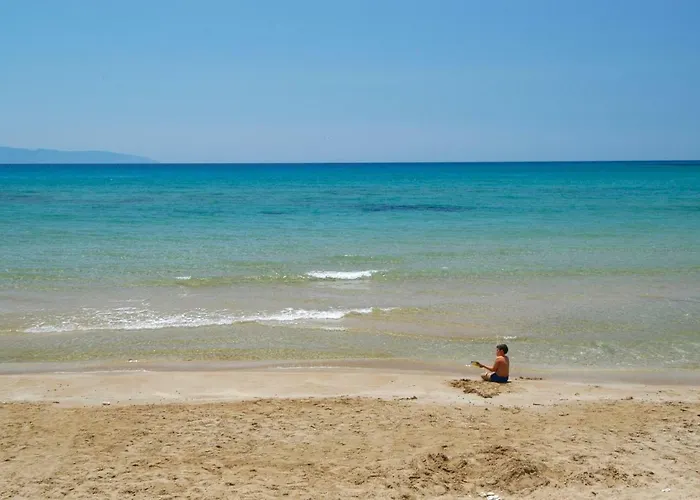 Artemis Superb 2 Bedroom 700 M Away From The *